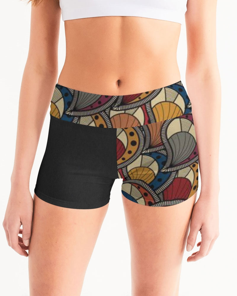 Black classic Kente Women's Mid-Rise Yoga Shorts